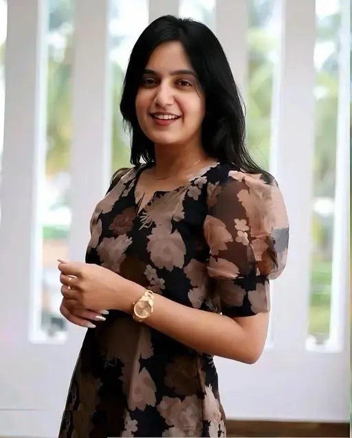 Elegent Black & Brown Floral Printed Sheer Kurti – Puff Sleeve Straight Fit Tunic for Casual,daily & Office Wear