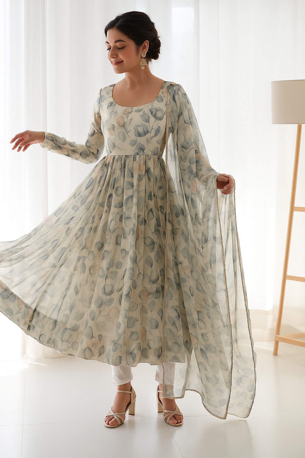 *🌺flower maxy gown with Dupatta🌺*