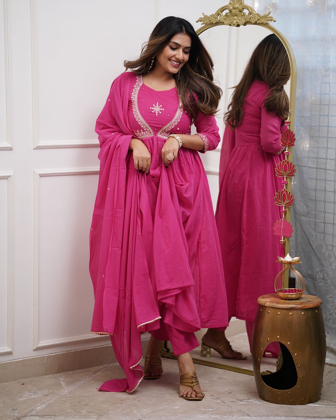 Elegant Muslin Cotton Anarkali Gown Set with Embroidered Dupatta – Festive Ethnic Wear