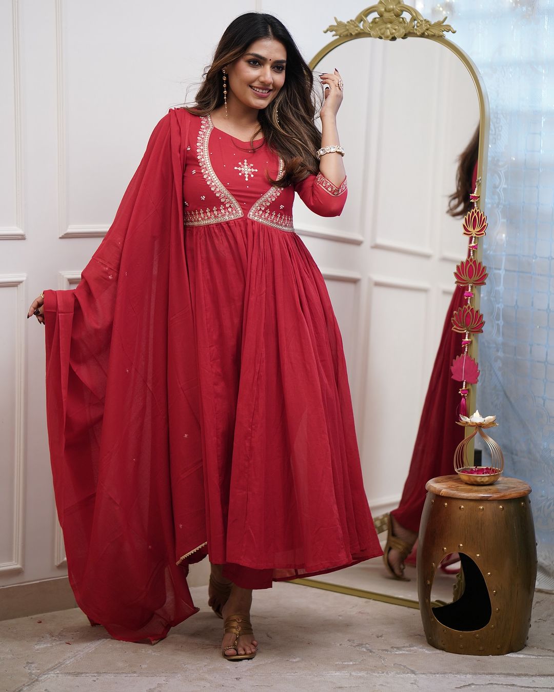 Elegant Muslin Cotton Anarkali Gown Set with Embroidered Dupatta – Festive Ethnic Wear