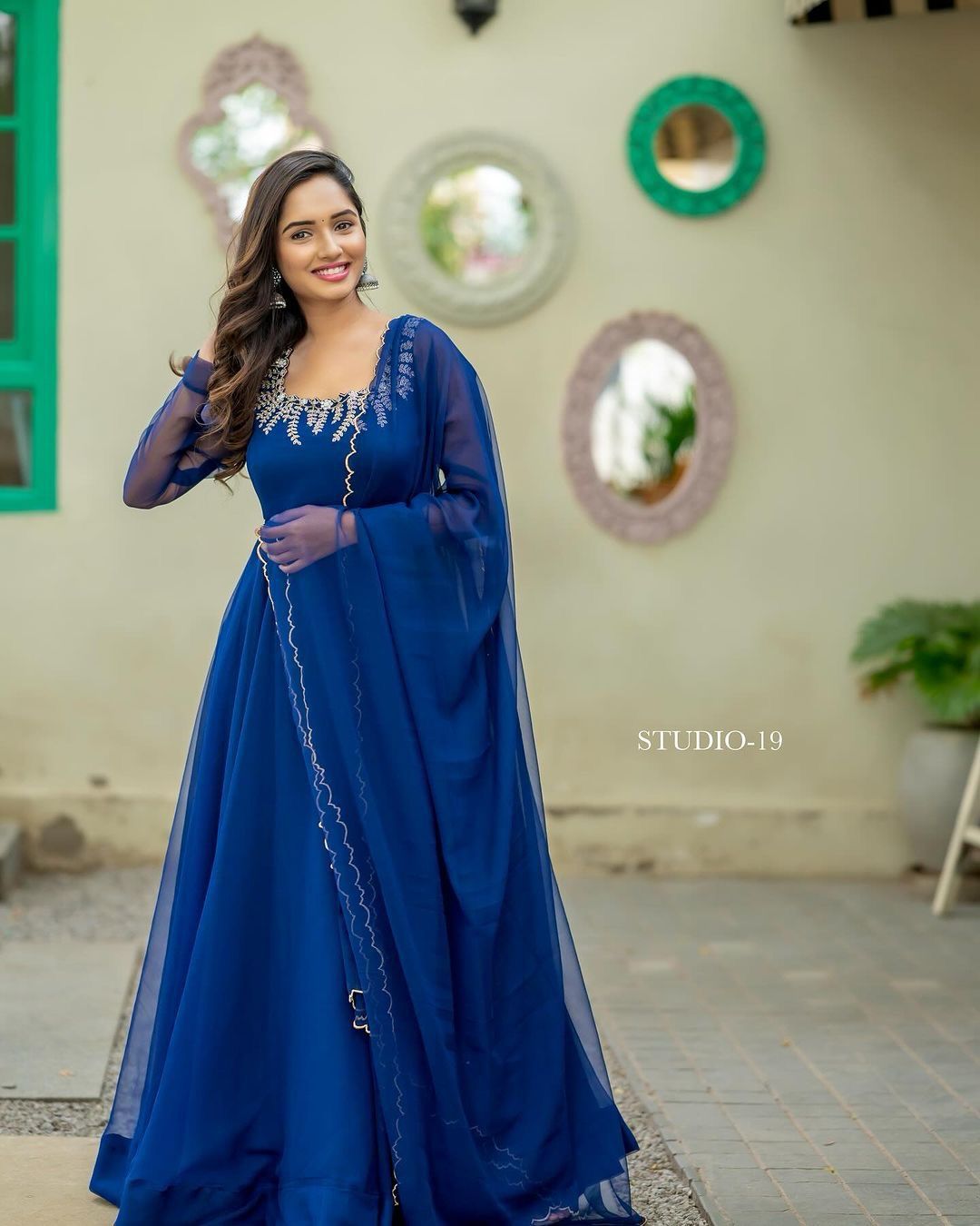 💙 Royal Blue Elegance – Embroidered Anarkali Set (2-Piece)