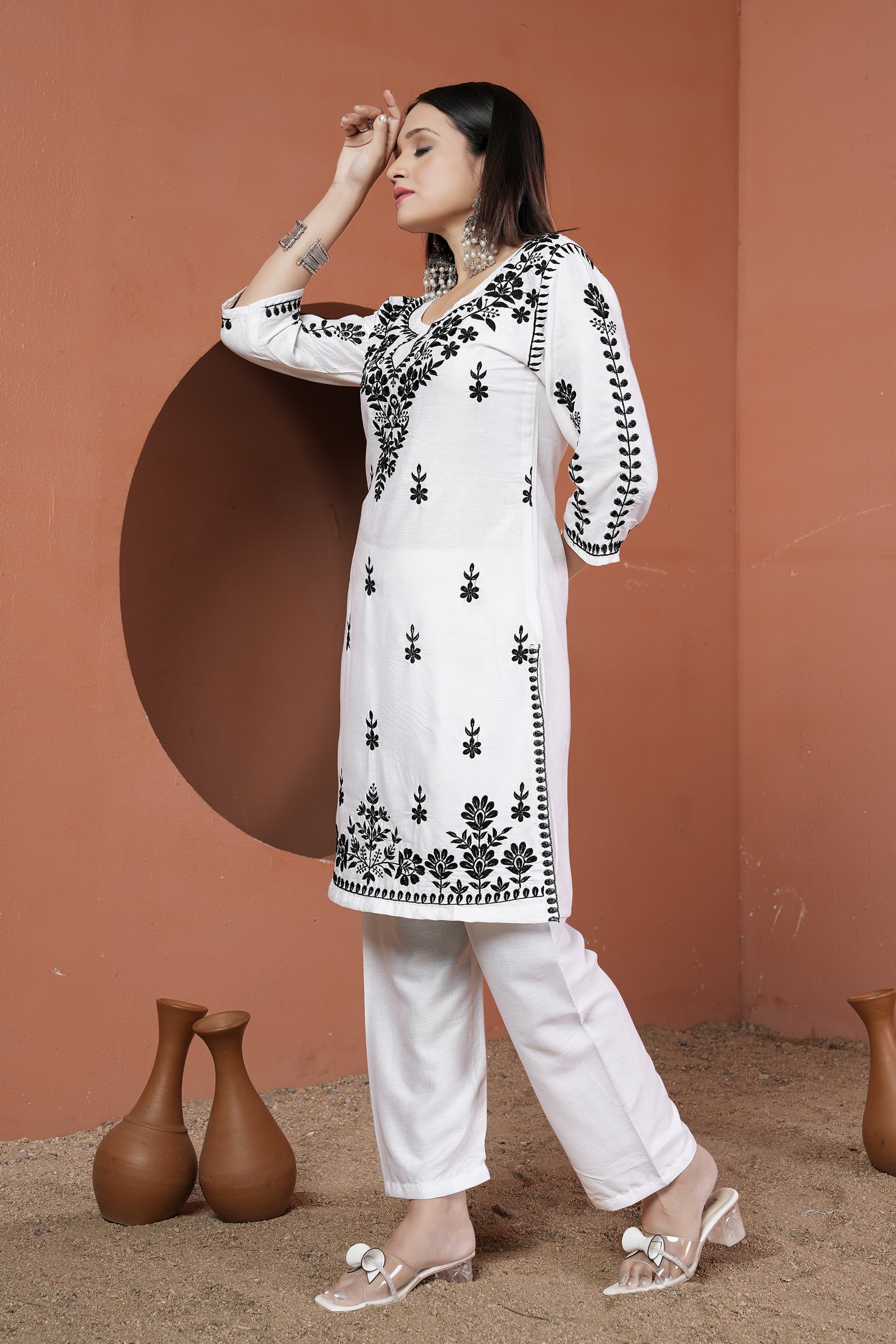 🖤 Rasili Nx® Siya Chikankari Kurti with Pant Set – Elegant Ethnic Wear for Women 🤍