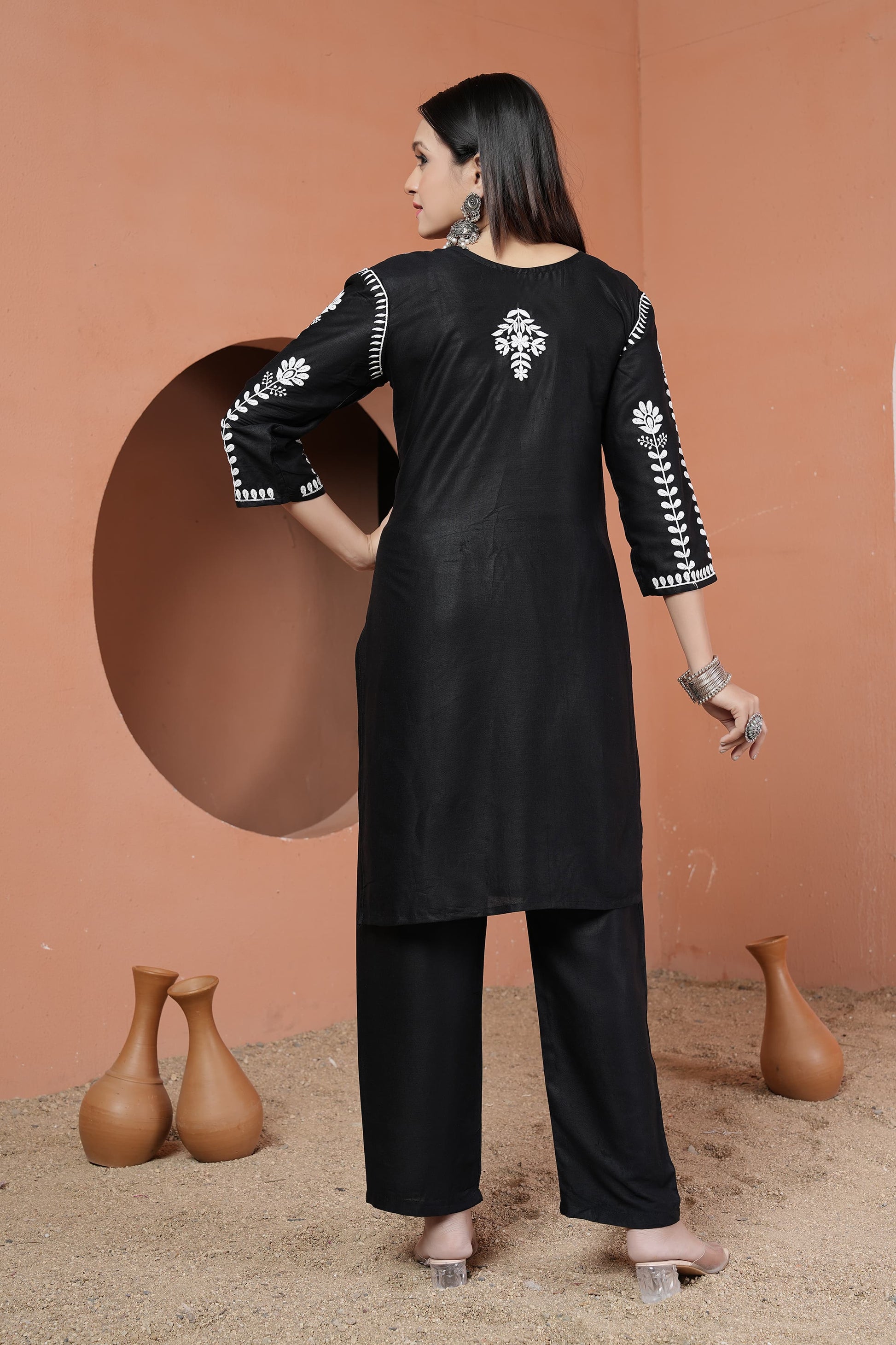 🖤 Rasili Nx® Siya Chikankari Kurti with Pant Set – Elegant Ethnic Wear for Women 🤍