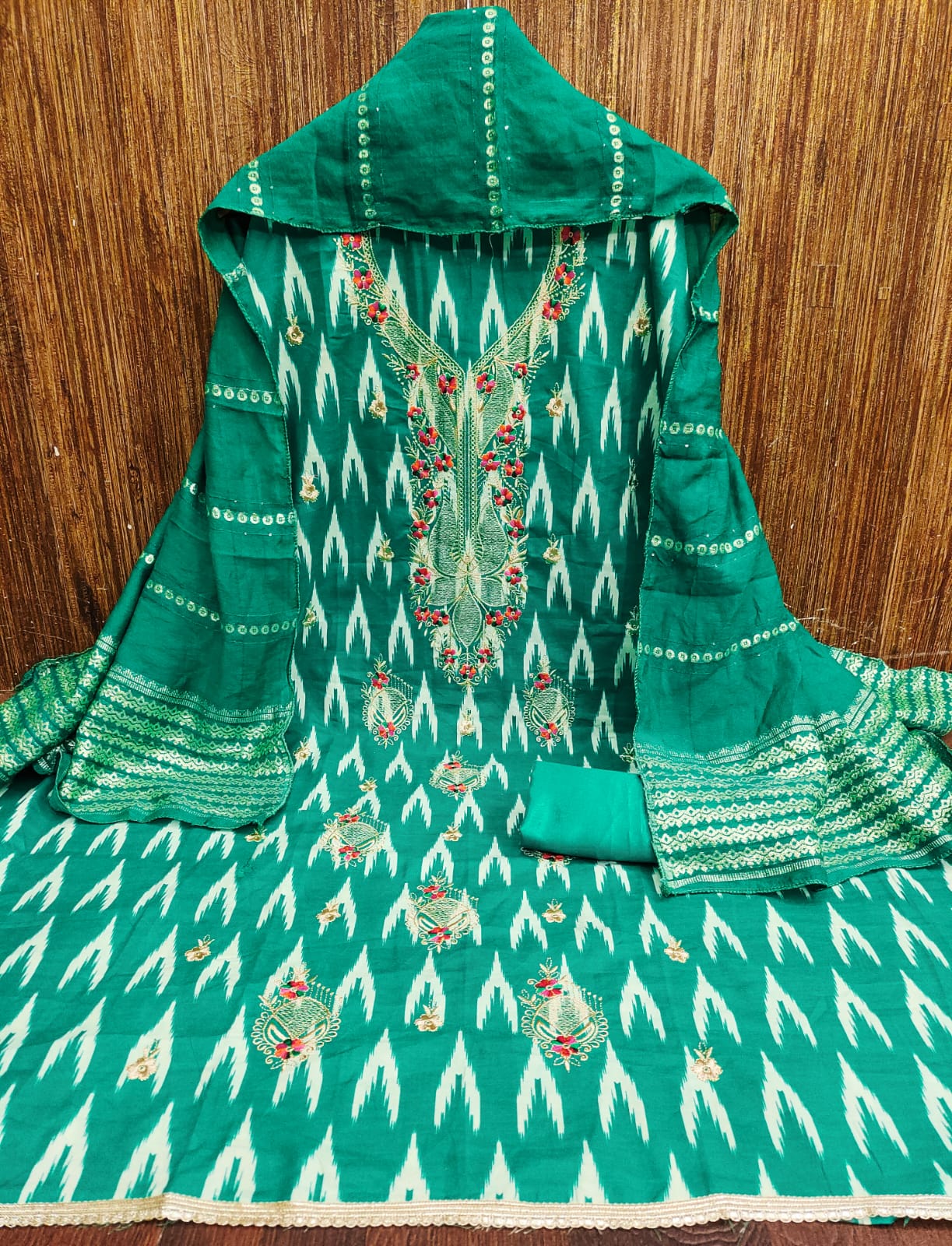 ✨ Exclusive Ethnic Dress Material for Women ✨