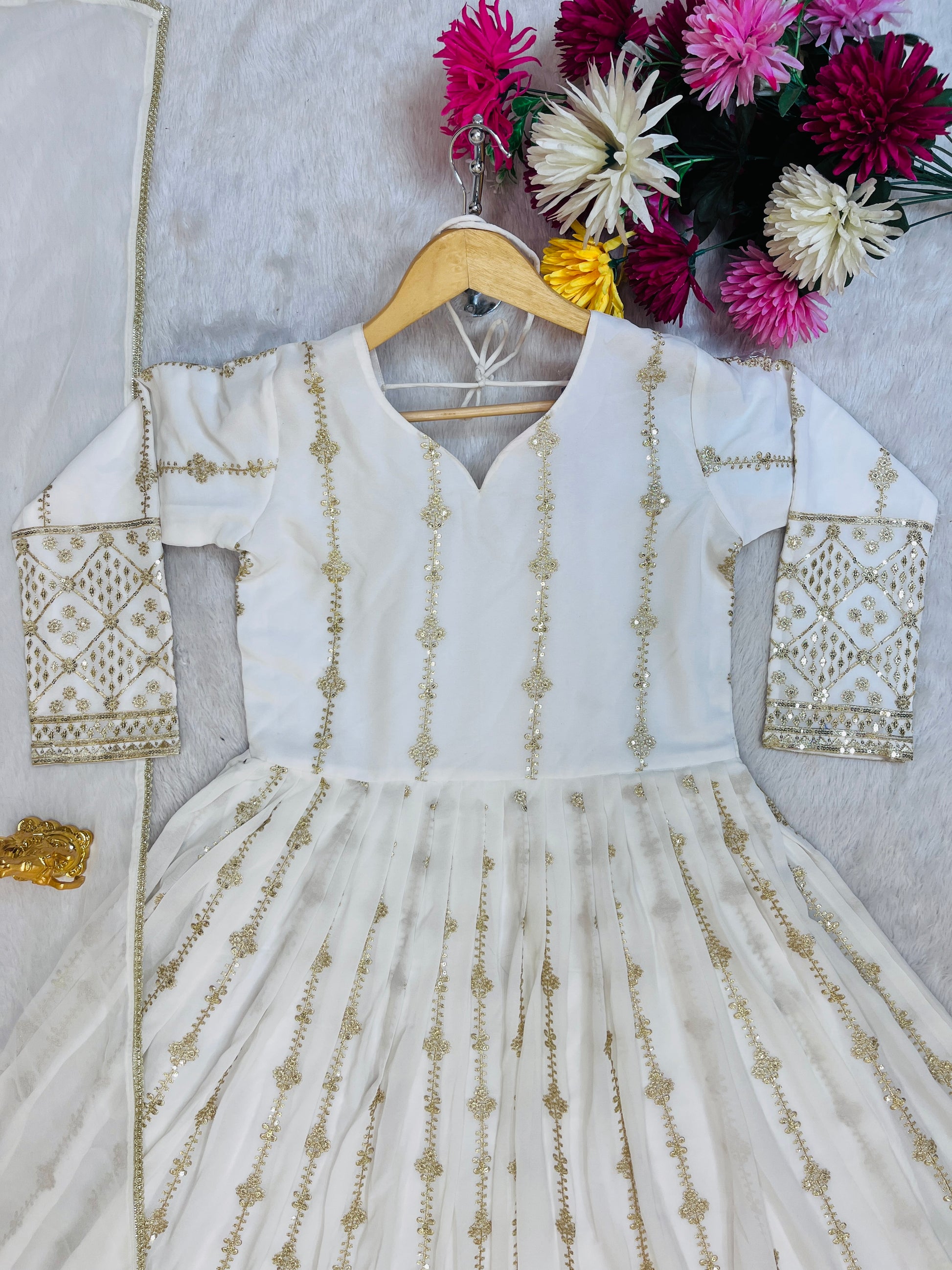 Elegant White Embroidered Fox Georgette Anarkali Suit with Lace Dupatta