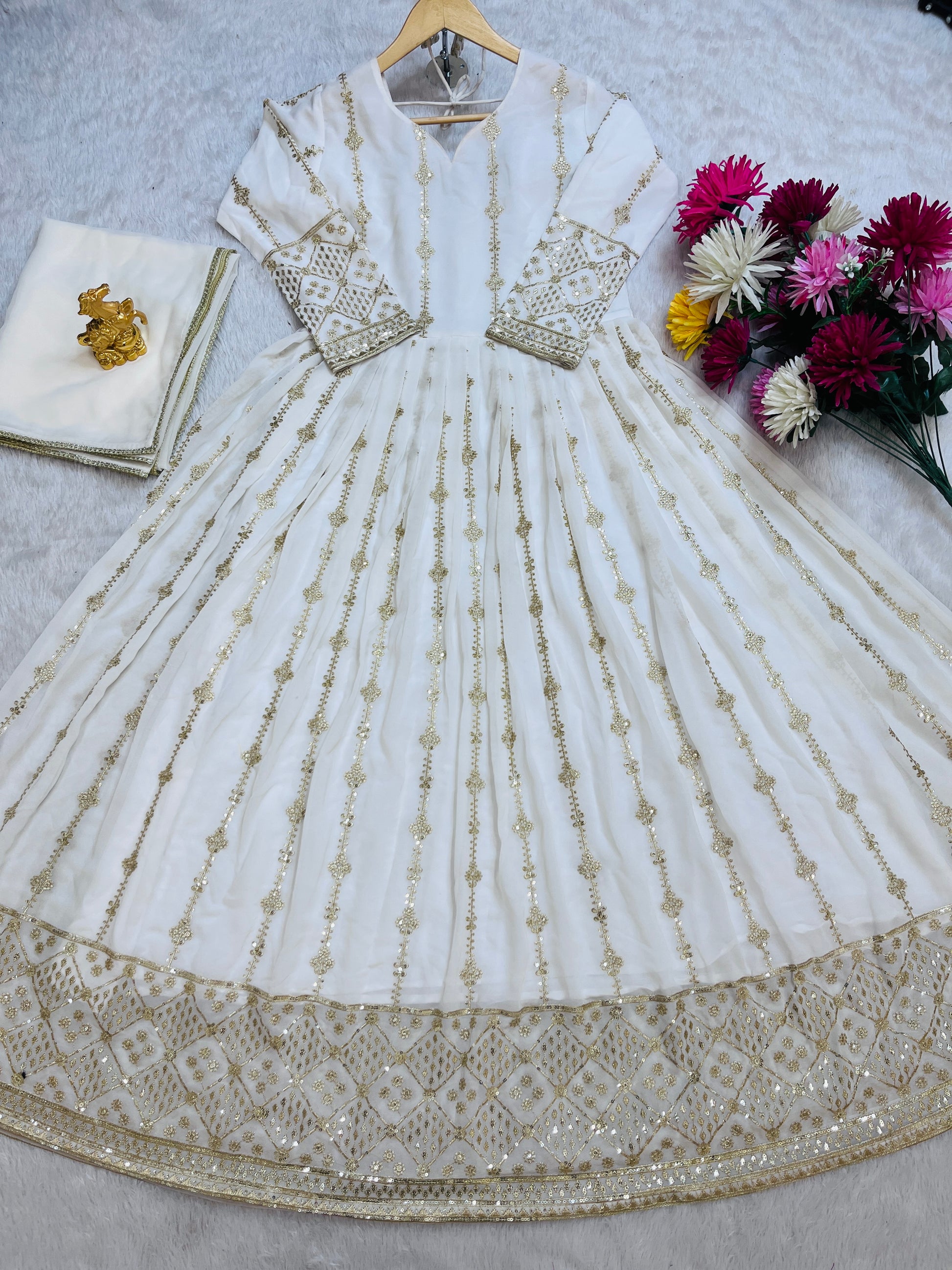 Elegant White Embroidered Fox Georgette Anarkali Suit with Lace Dupatta