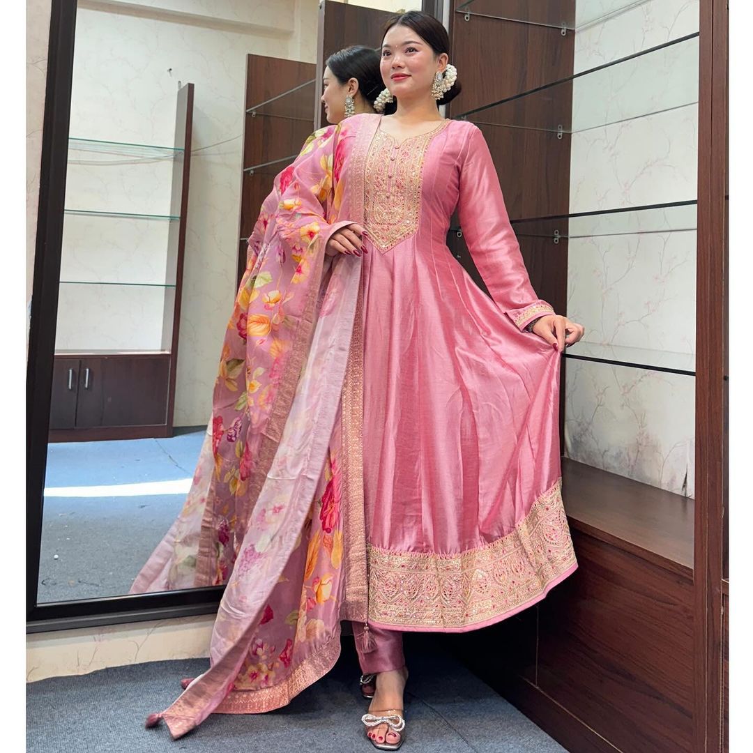 🌸 Pink Floral Embroidered Anarkali Set with Dupatta 🌸