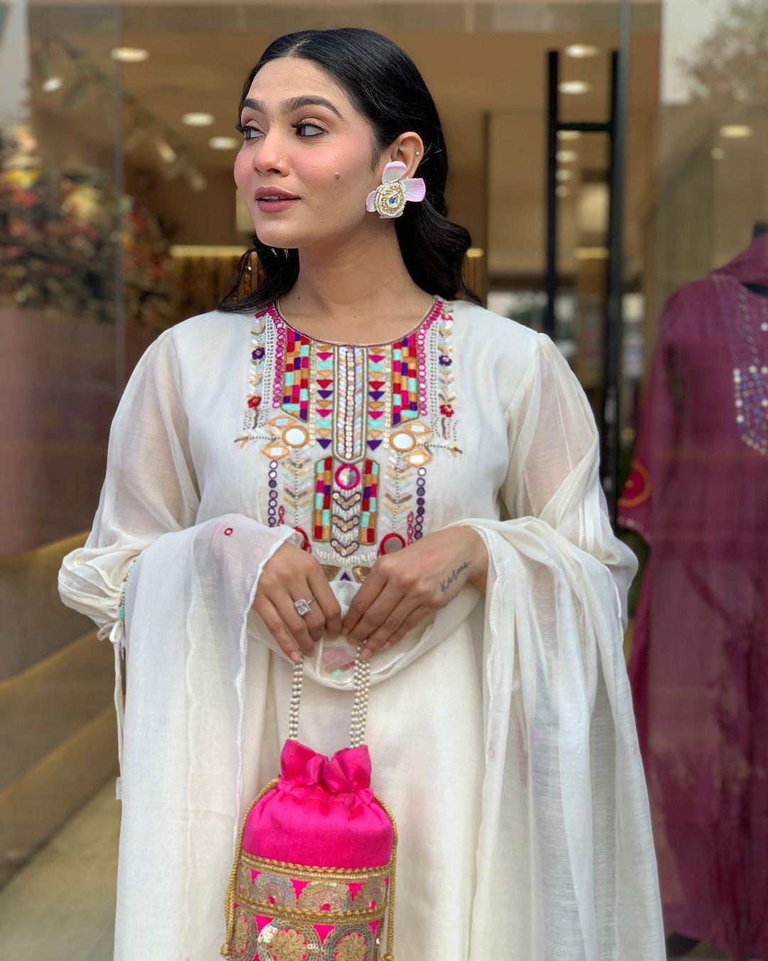 🤍 Elegant White Kaftan Style Kurti Set 🌈 3 suit pack