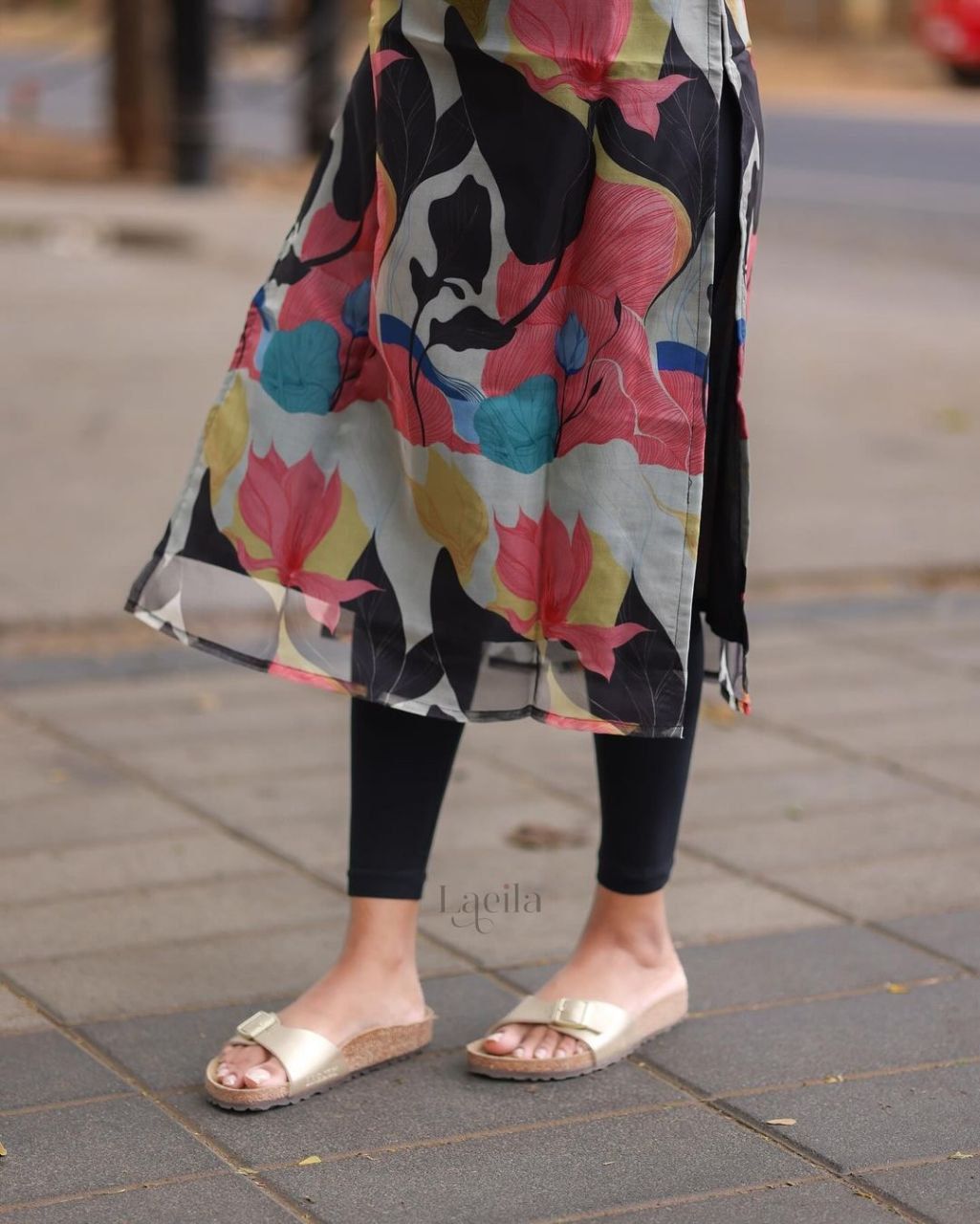 Havvy Oranga Bold Bloom Puff-Sleeve Floral Kurti