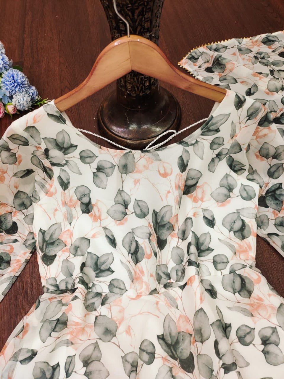 *🌺flower maxy gown with Dupatta🌺*